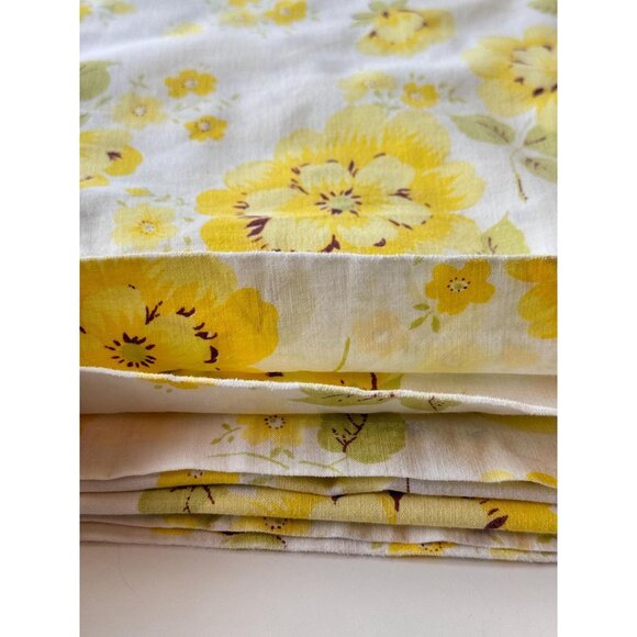 Vintage 1970s flat/top sheet, floral yellow pastel bedsheet, twin size bed - Picture 10 of 10